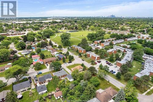 3010 Peace Court, Windsor, ON - Outdoor With View