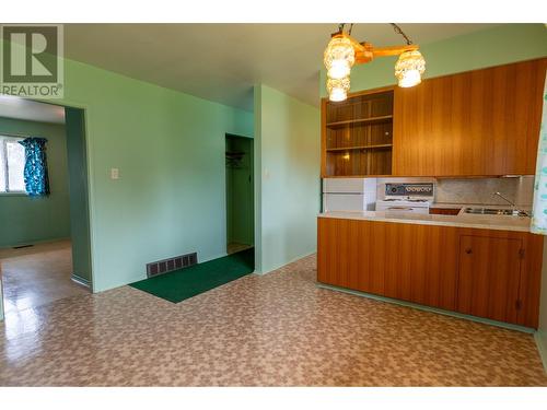 669 Freeman Street, Prince George, BC - Indoor Photo Showing Kitchen