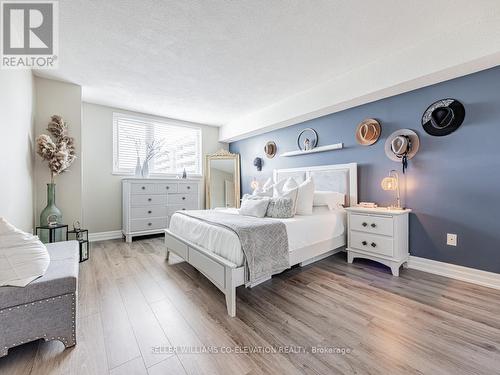 1608 - 260 Scarlett Road, Toronto (Rockcliffe-Smythe), ON - Indoor Photo Showing Bedroom