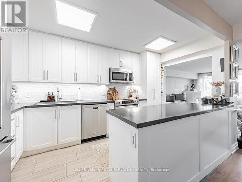 1608 - 260 Scarlett Road, Toronto (Rockcliffe-Smythe), ON - Indoor Photo Showing Kitchen With Upgraded Kitchen