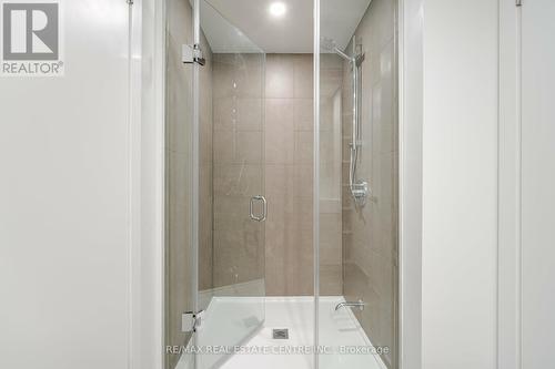 1703 - 370 Martha Street, Burlington (Brant), ON - Indoor Photo Showing Bathroom