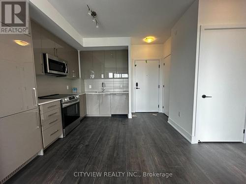 540 - 2450 Old Bronte Road, Oakville (Palermo West), ON - Indoor Photo Showing Kitchen