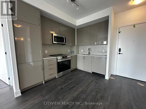 540 - 2450 Old Bronte Road, Oakville (Palermo West), ON - Indoor Photo Showing Kitchen