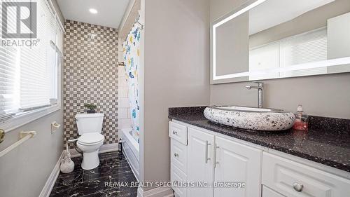 30 Bach Boulevard, Brampton (Brampton South), ON - Indoor Photo Showing Bathroom