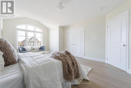 1350 Stevens Road, Innisfil (Alcona), ON - Indoor Photo Showing Bedroom