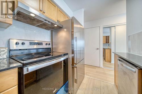 3401 - 210 Victoria Street, Toronto (Church-Yonge Corridor), ON - Indoor Photo Showing Kitchen