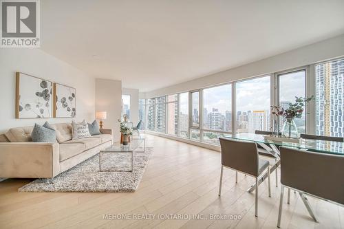 3401 - 210 Victoria Street, Toronto (Church-Yonge Corridor), ON - Indoor Photo Showing Living Room