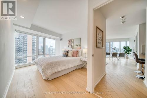 3401 - 210 Victoria Street, Toronto (Church-Yonge Corridor), ON - Indoor Photo Showing Bedroom