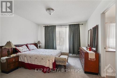 618 Beatrice Drive, Ottawa, ON - Indoor Photo Showing Bedroom