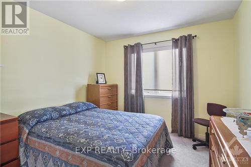 618 Beatrice Drive, Ottawa, ON - Indoor Photo Showing Bedroom