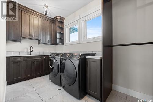 3418 Green Brook Road, Regina, SK - Indoor Photo Showing Laundry Room