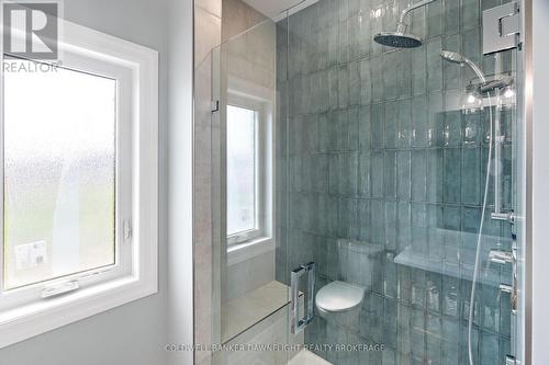 500 Motz Boulevard, South Huron (Exeter), ON - Indoor Photo Showing Bathroom