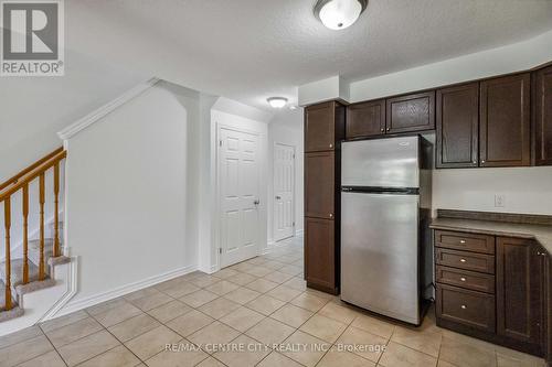 82 - 1059 Whetherfield Street, London, ON - Indoor Photo Showing Kitchen