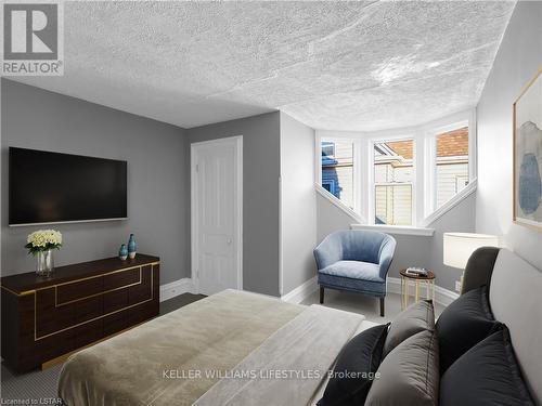 89 Gladstone Avenue, St. Thomas, ON - Indoor Photo Showing Bedroom