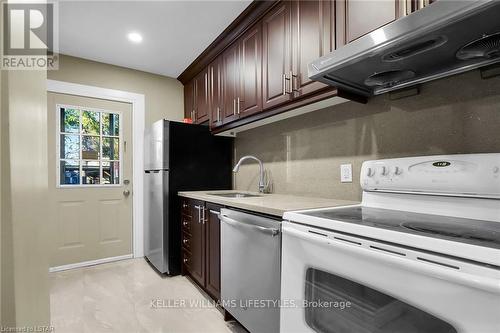 89 Gladstone Avenue, St. Thomas, ON - Indoor Photo Showing Kitchen