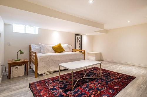 385 Herkimer Street, Hamilton, ON - Indoor Photo Showing Bedroom