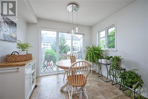 164 Deercroft Avenue, Ottawa, ON - Indoor Photo Showing Dining Room