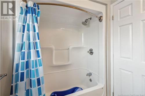 43 Armoyan Court, Moncton, NB - Indoor Photo Showing Bathroom