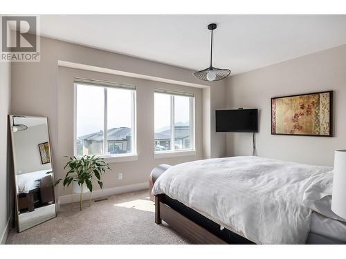 2818 Copper Ridge Drive, West Kelowna, BC - Indoor Photo Showing Bedroom