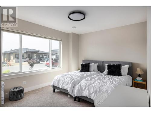 2818 Copper Ridge Drive, West Kelowna, BC - Indoor Photo Showing Bedroom