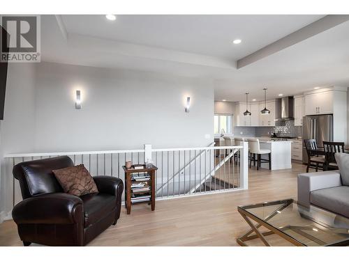 2818 Copper Ridge Drive, West Kelowna, BC - Indoor Photo Showing Living Room