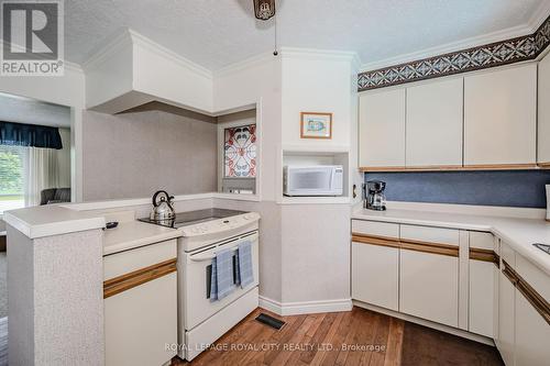 153 Anne Boulevard, Milton (Old Milton), ON - Indoor Photo Showing Kitchen