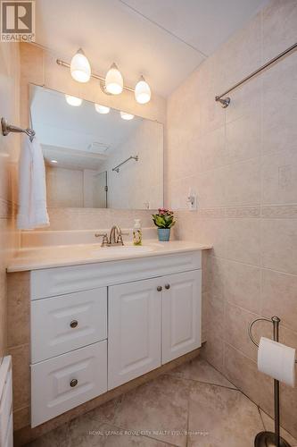 153 Anne Boulevard, Milton, ON - Indoor Photo Showing Bathroom