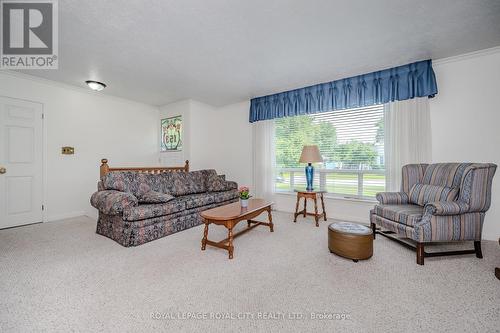 153 Anne Boulevard, Milton (Old Milton), ON - Indoor Photo Showing Living Room