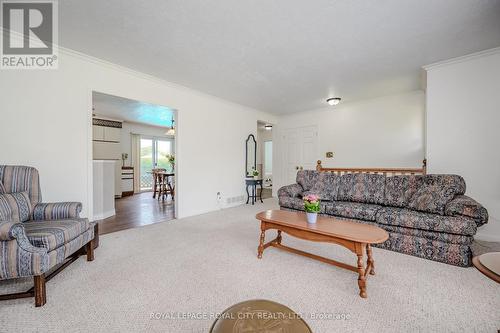 153 Anne Boulevard, Milton (Old Milton), ON - Indoor Photo Showing Living Room