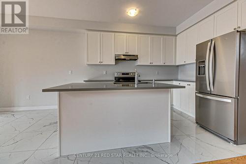 734 Khalsa Drive, Woodstock, ON - Indoor Photo Showing Kitchen With Double Sink