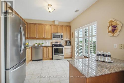 509 - 1499 Nottinghill Gate, Oakville (Glen Abbey), ON - Indoor Photo Showing Kitchen