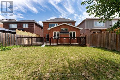 16 Acorn Lane, Bradford West Gwillimbury (Bradford), ON - Outdoor With Deck Patio Veranda