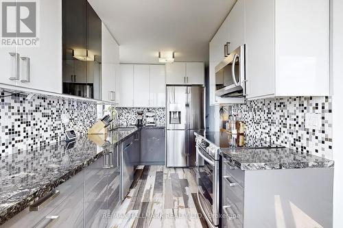 1706 - 133 Torresdale Avenue, Toronto (Westminster-Branson), ON - Indoor Photo Showing Kitchen With Stainless Steel Kitchen With Upgraded Kitchen