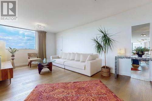 1706 - 133 Torresdale Avenue, Toronto (Westminster-Branson), ON - Indoor Photo Showing Living Room