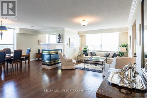 1708 - 265 Ridley Boulevard, Toronto (Bedford Park-Nortown), ON - Indoor Photo Showing Living Room With Fireplace