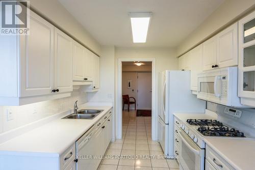 1708 - 265 Ridley Boulevard, Toronto (Bedford Park-Nortown), ON - Indoor Photo Showing Kitchen With Double Sink