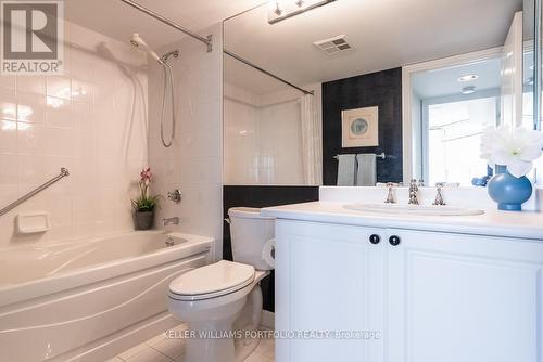 1708 - 265 Ridley Boulevard, Toronto (Bedford Park-Nortown), ON - Indoor Photo Showing Bathroom