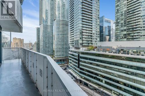 1202 - 100 Harbour Street, Toronto (Waterfront Communities), ON - Outdoor With Balcony With Facade