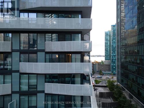 1202 - 100 Harbour Street, Toronto (Waterfront Communities), ON - Outdoor With Balcony With Facade