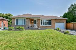 33 COLLIER Crescent  Hamilton, ON L9C 3S7