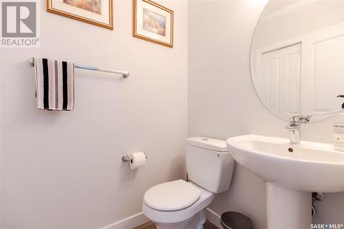 414 Kensington Boulevard, Saskatoon, SK - Indoor Photo Showing Bathroom