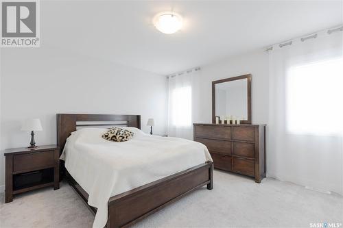 414 Kensington Boulevard, Saskatoon, SK - Indoor Photo Showing Bedroom