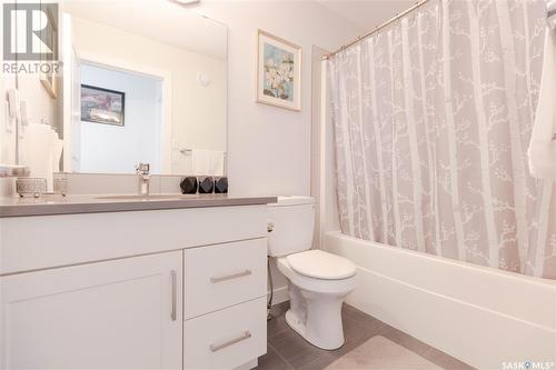 414 Kensington Boulevard, Saskatoon, SK - Indoor Photo Showing Bathroom