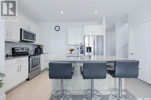 414 Kensington Boulevard, Saskatoon, SK - Indoor Photo Showing Kitchen With Stainless Steel Kitchen With Upgraded Kitchen