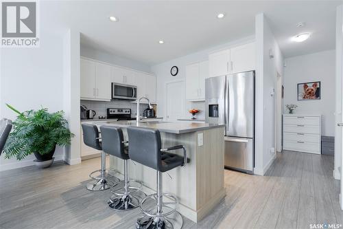 414 Kensington Boulevard, Saskatoon, SK - Indoor Photo Showing Kitchen With Stainless Steel Kitchen With Upgraded Kitchen