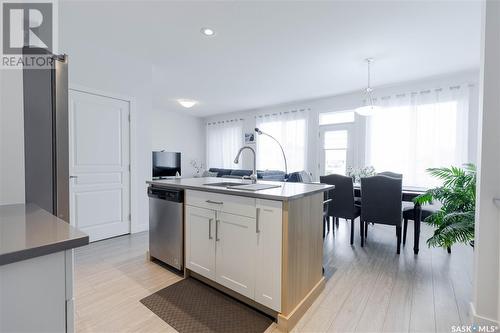 414 Kensington Boulevard, Saskatoon, SK - Indoor Photo Showing Kitchen