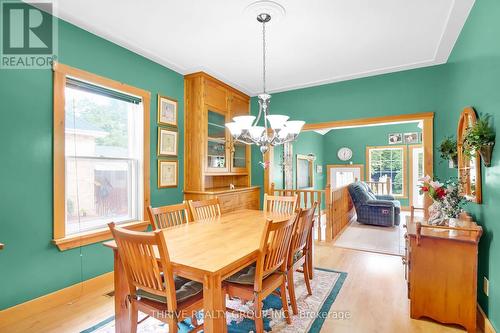 429 Emery Street E, London, ON - Indoor Photo Showing Dining Room