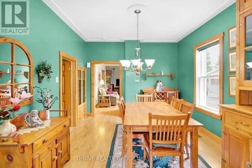 429 Emery Street E, London, ON - Indoor Photo Showing Dining Room