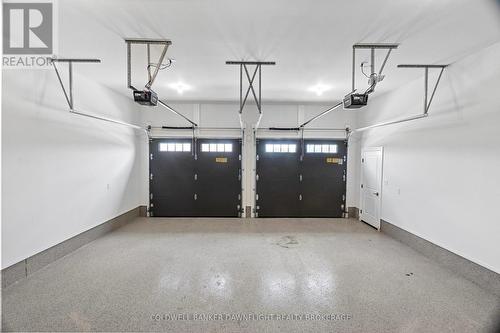 483 Motz Boulevard, South Huron (Exeter), ON - Indoor Photo Showing Garage