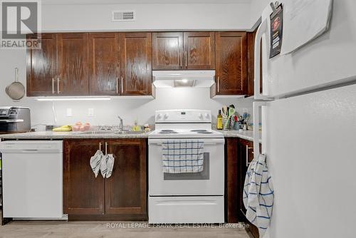 159 Tresane Street, Oshawa (Vanier), ON - Indoor Photo Showing Kitchen